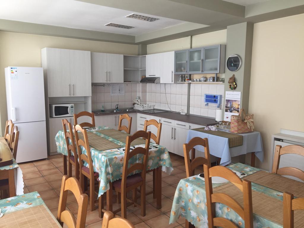 Pensiunea Alis Călimăneşti Exterior foto