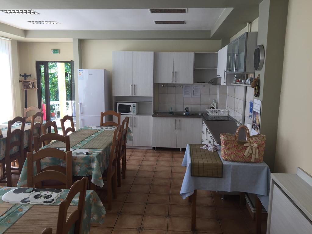 Pensiunea Alis Călimăneşti Exterior foto