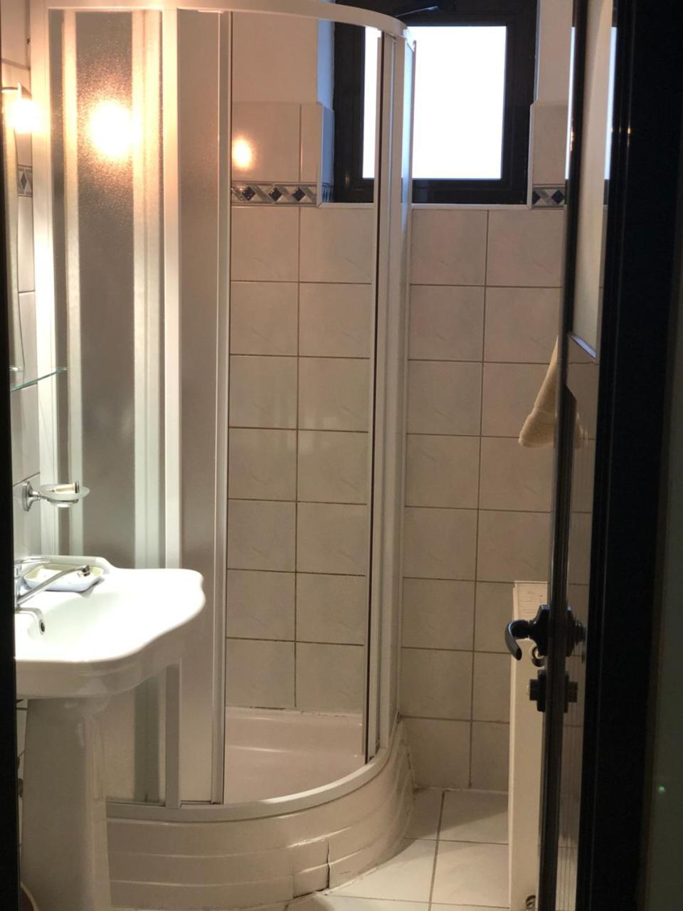 Pensiunea Alis Călimăneşti Exterior foto